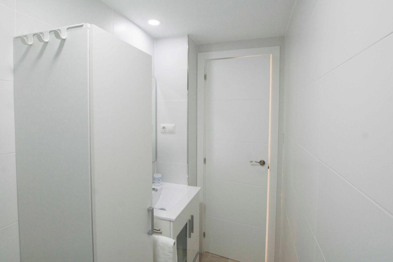Apartamentos Los Alamos Sardinero ตอร์เรโมลิโนส ภายนอก รูปภาพ
