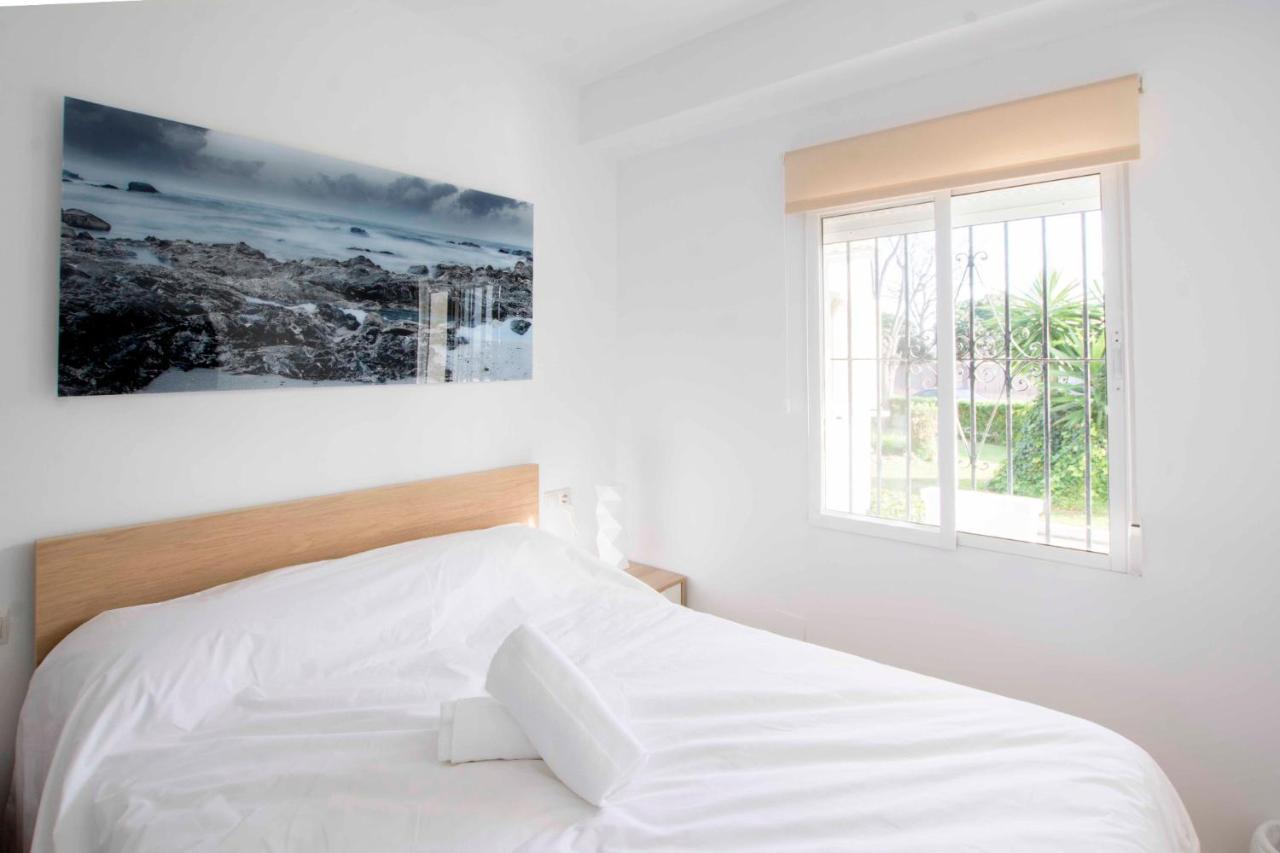 Apartamentos Los Alamos Sardinero ตอร์เรโมลิโนส ภายนอก รูปภาพ