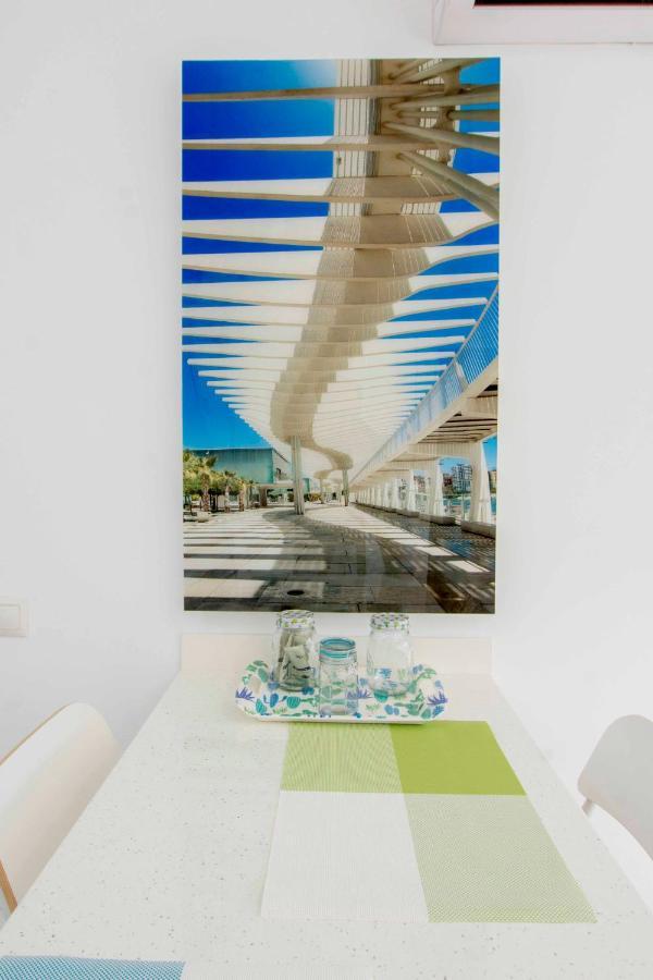 Apartamentos Los Alamos Sardinero ตอร์เรโมลิโนส ภายนอก รูปภาพ